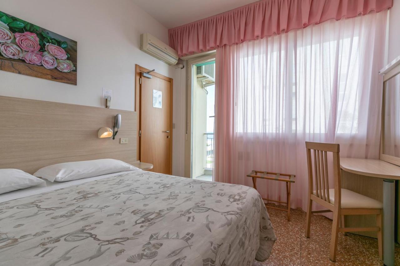 Hotel Silver Milano Marittima Esterno foto
